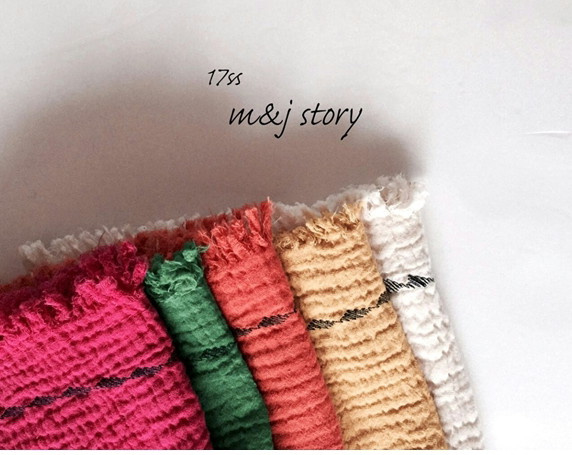 M + J STORY  I  EMBROIDERY MUFFLER  various colours
