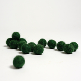 Viltballetjes - Dennen Groen - 2,2 cm - 100% Wolvilt - Fairtrade product  (per 10 stuks)