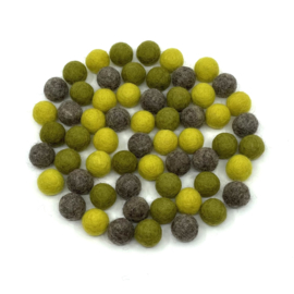 Viltballetjes groen mosterd kleuren mix 60 stuks