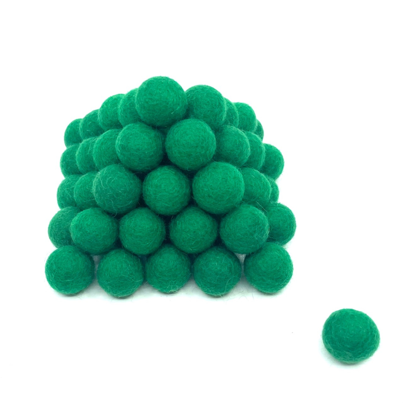 Viltballetjes - Krachtig Groen - 2,2 cm - 100% Wolvilt - Fairtrade product  (per 10 stuks)