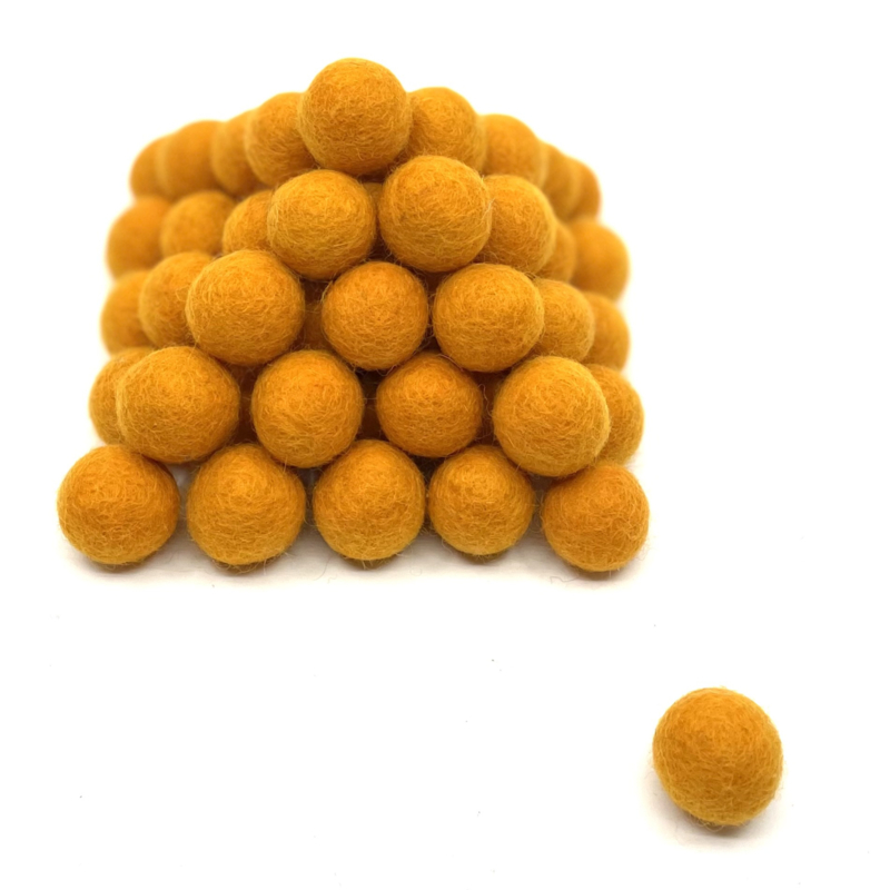 Viltballetjes 2,2 cm Warmgeel (per 10 stuks)