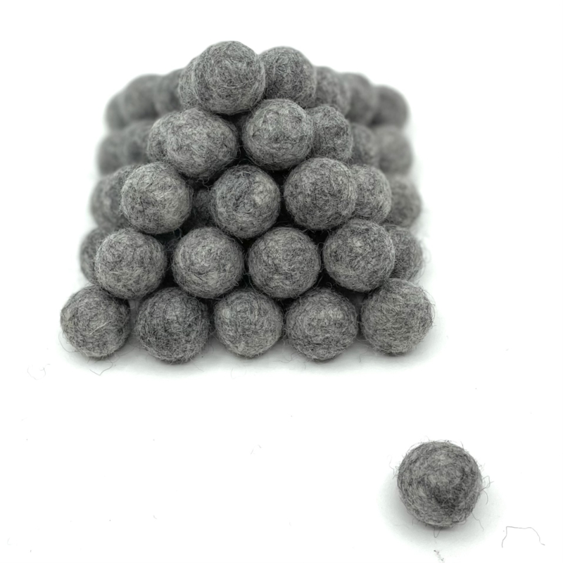 Viltballetjes 2,2 - 2,5 cm Naturel Grijs (per 10 stuks)