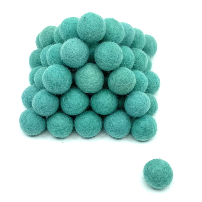 Viltballetjes -  Aqua Mint - 2,2 cm - 100% Wolvilt - Fairtrade product  (per 10 stuks)