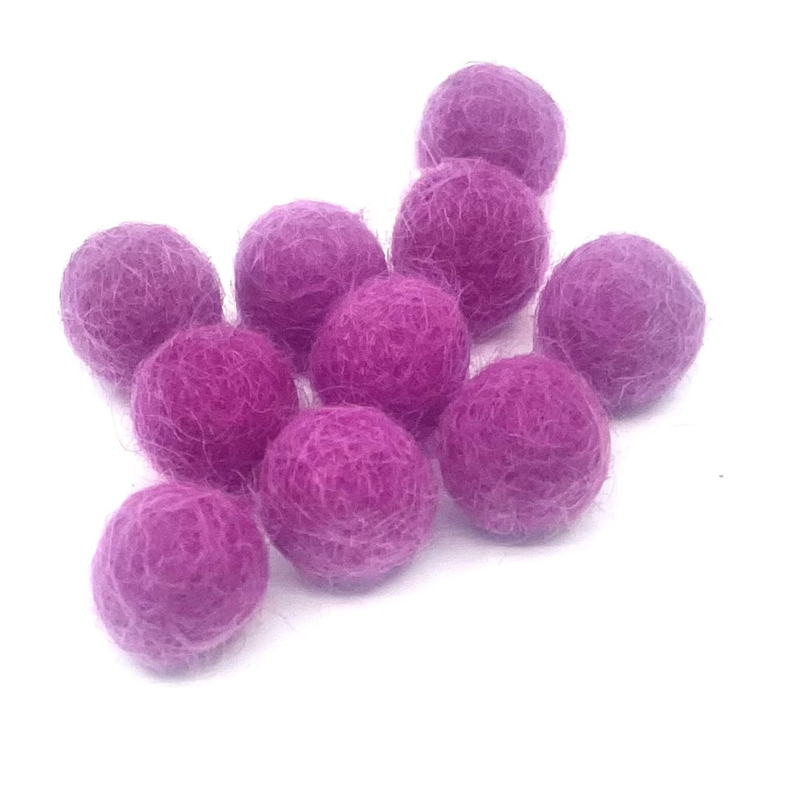  Viltballetjes - Roze Cyclaam -  1cm - (per 10 stuks)