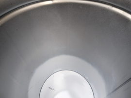 65 liter dekselvat wit outlet coating niet goed (conisch)