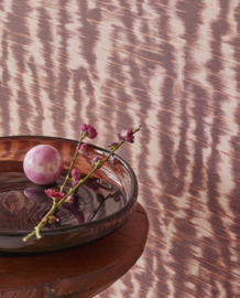 Eijffinger 333444 wild ikat motief rood roze