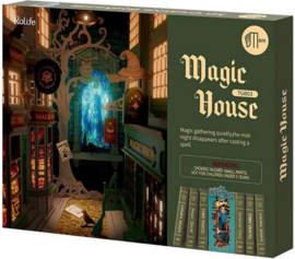 TGB03 Magic House (Book Nook)