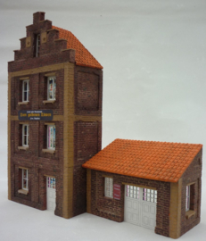 RT35248 1:35 RT-Diorama European Housefront  Incl. lasered door and windows