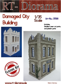 RT35198 1:35 RT-Diorama Damaged City Building