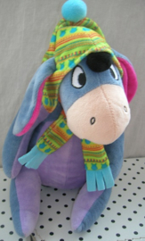 Eeyore Iejoor Disney knuffel met muts en sjaal