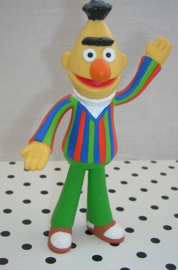 Sesamstraat Bert popje van rubber