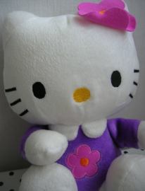 Hello Kitty knuffel paars met bloem