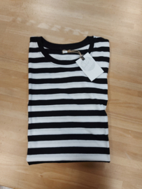 Sale t-shirt | maat XL | zwart-wit              