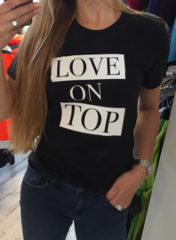 T-shirt LOVE ON TOP