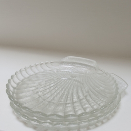 Set van 2 glazen schalen schelp