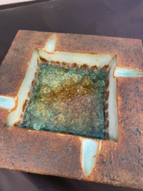 60s grote aardewerken asbak met glas glazuurlaag