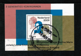 2009. 2642 3 generaties Koninginnen⦿