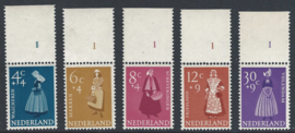 1958. 707/11 met plaatnummers **