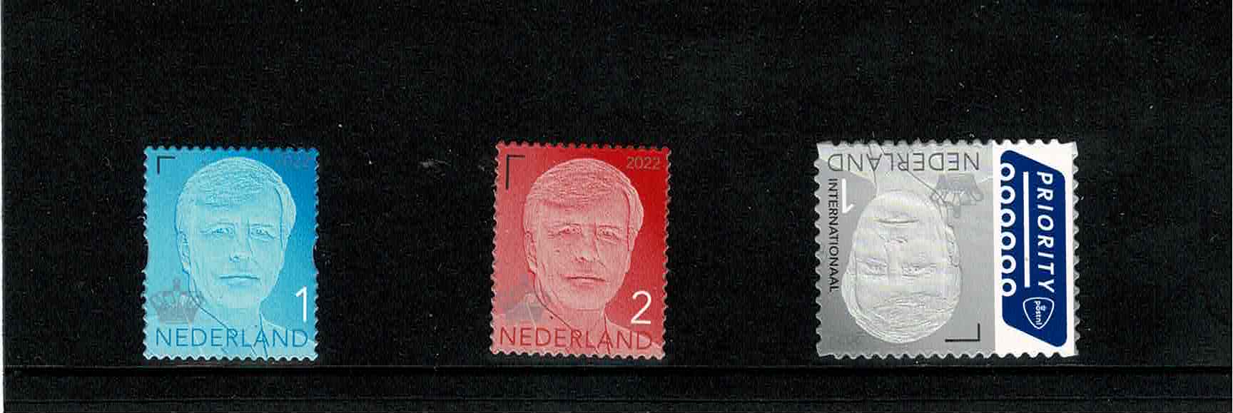 2022. 4072/4 Willem Alexander. Gestanste serie met jaartal 2022 **