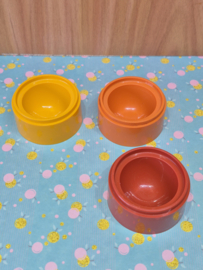 3 Tupperware eierdopjes
