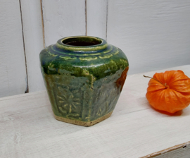Kleine antieke Shiwan gemberpot