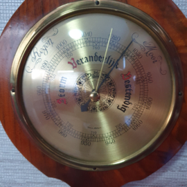 Ouderwetse barometer en thermometer