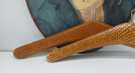 2 Retro kleerhangers