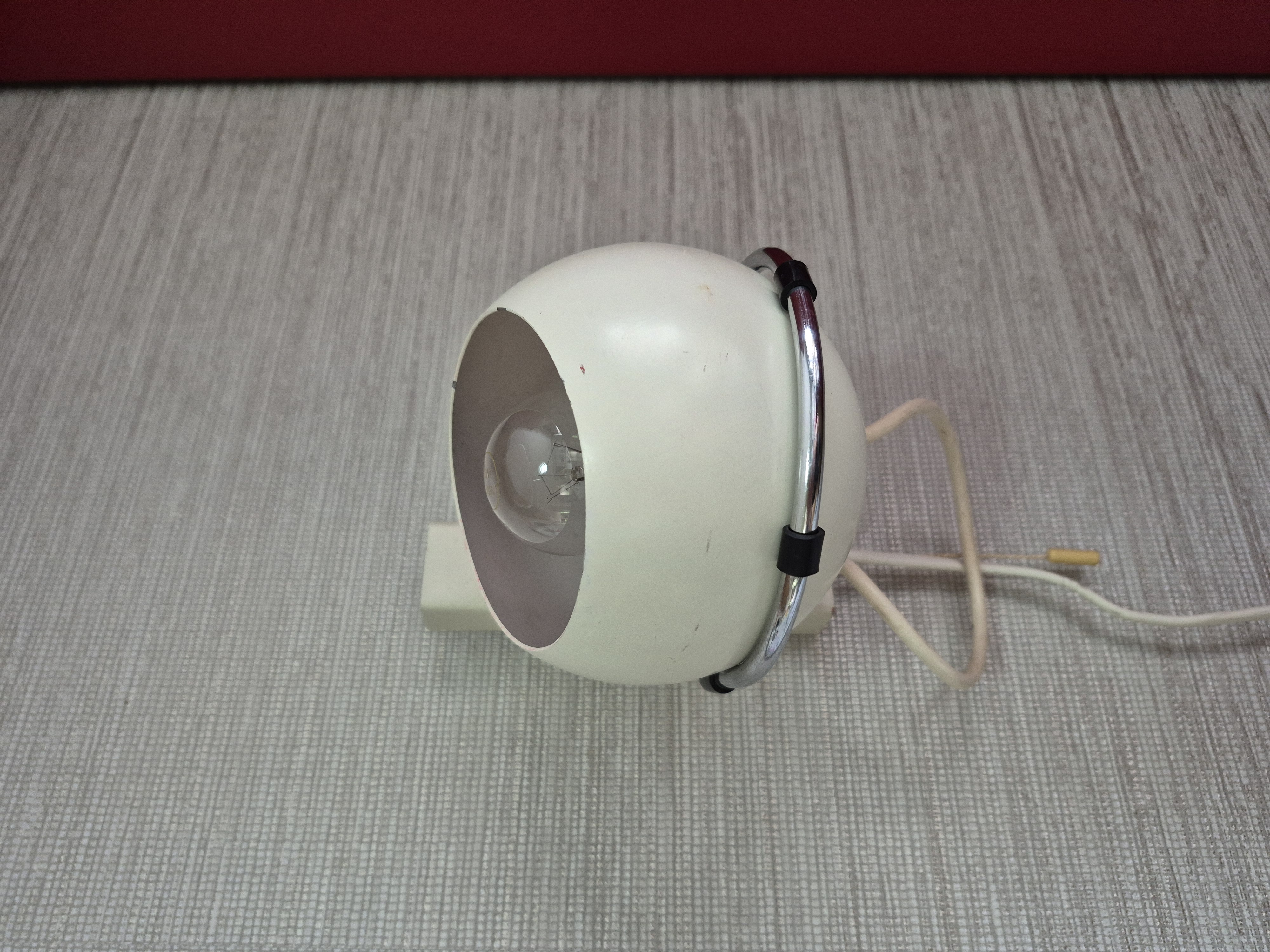 Gepo wandlampje, 'Eyeball'