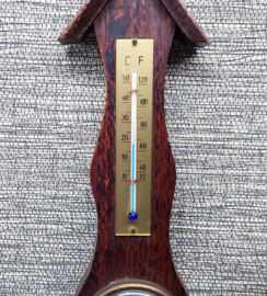 Ouderwetse barometer,  thermometer