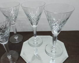4 kristallen wijnglazen