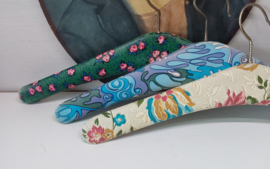 3 Retro kleerhangers