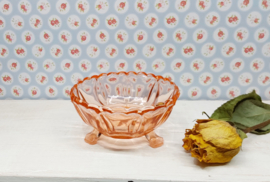 Roze persglas schaaltje