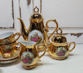 Goud porseleinen servies