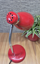 Rode retro stijl tafellamp