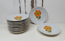 Kleine vintage gebaksbordjes