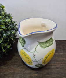 Zomerse aardewerk kan