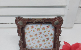 Antiek vierkant fotolijstje met bol glas (453)