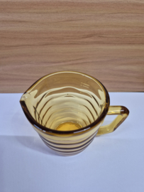 Melkkannetje,  amber persglas