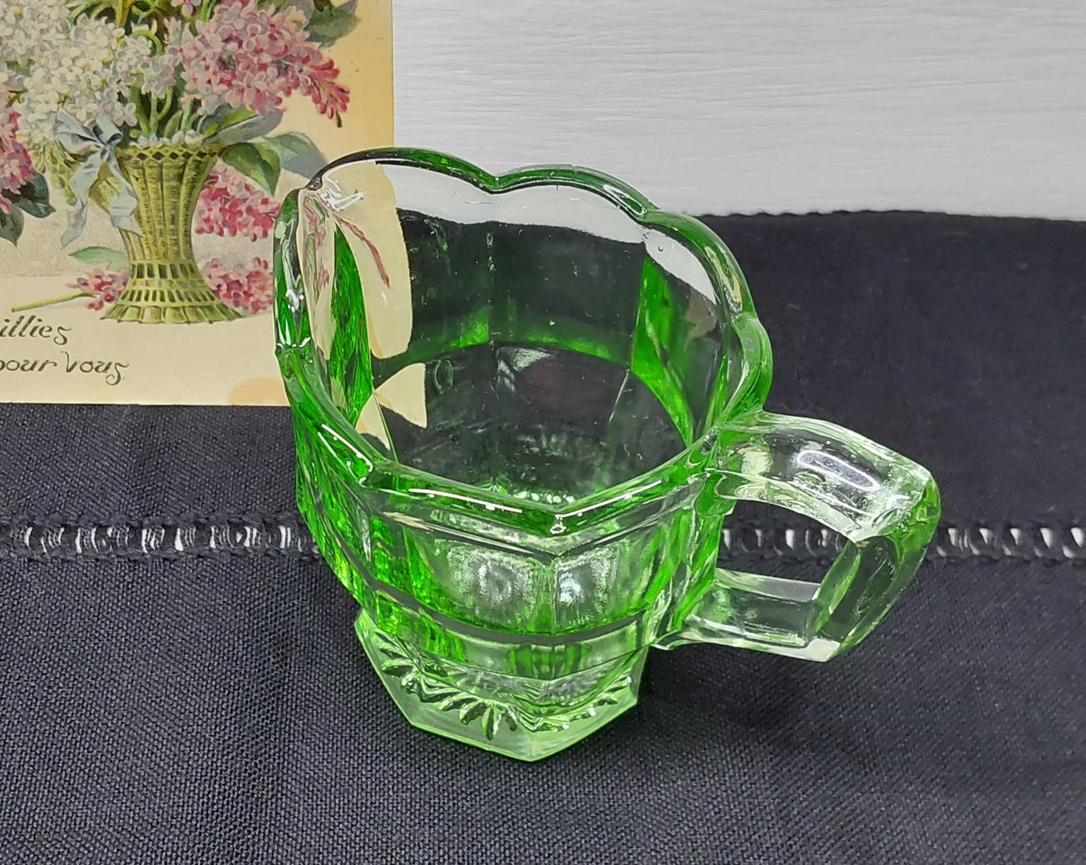 Melkkannetje groen persglas
