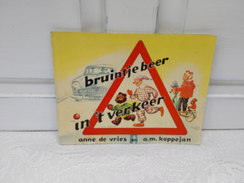 Bruintje beer in 't verkeer