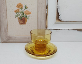Amberkleurig kopje