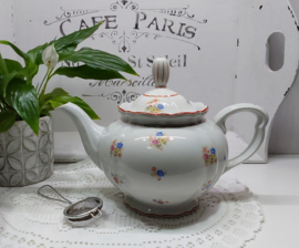 Porseleinen theepot