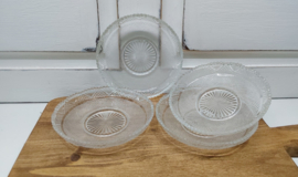 4 oude glazen schaaltjes
