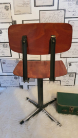 Vintage schoolstoeltje