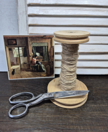 Houten garenklos met jute