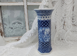 Porseleinen vaas met Chinees decor