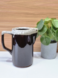 Kan met druipglazuur