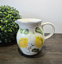 Zomerse aardewerk kan