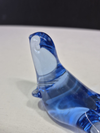 Zeehondje van blauw glas
