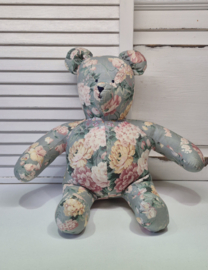 Beer van bloemenstof